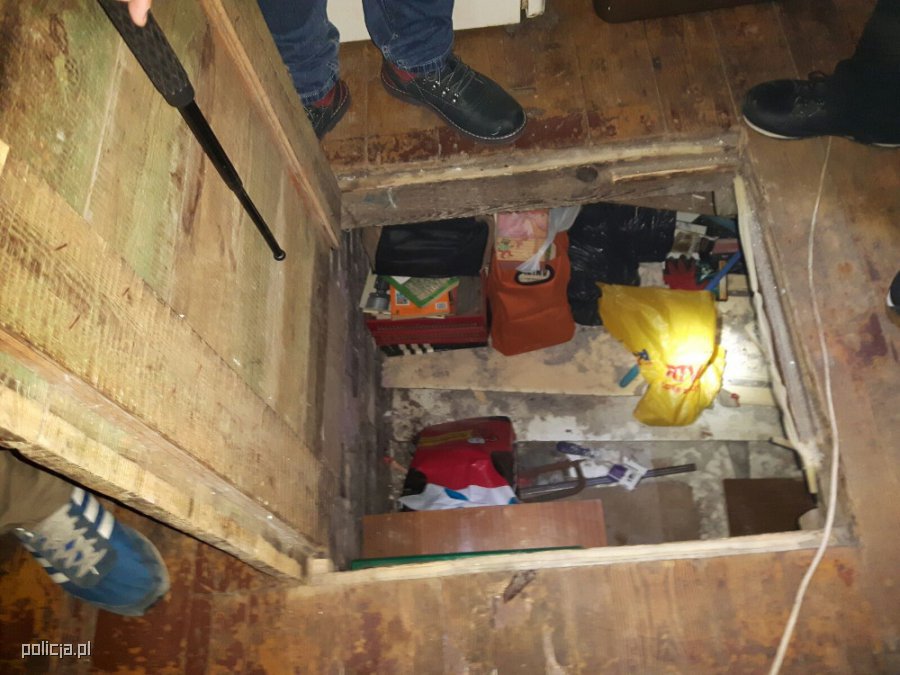 Kryjówka poszukiwanego listem gończym Krzysztofa K.