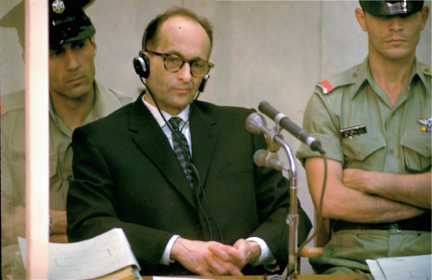 Adolf Eichmann podczas procesu w Izraelu