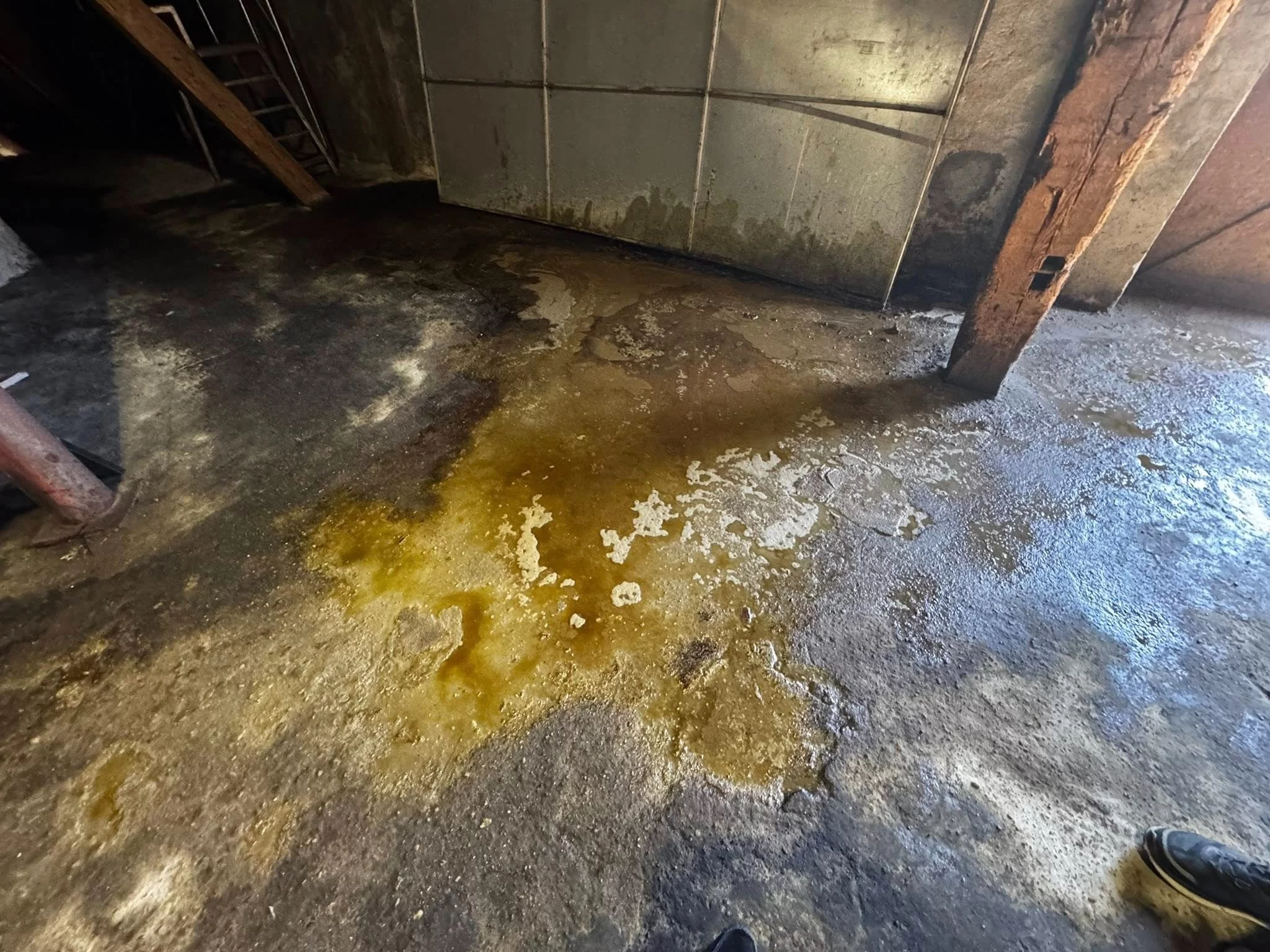 Poważne zagrożenie. Kwas siarkowy w kanalizacji