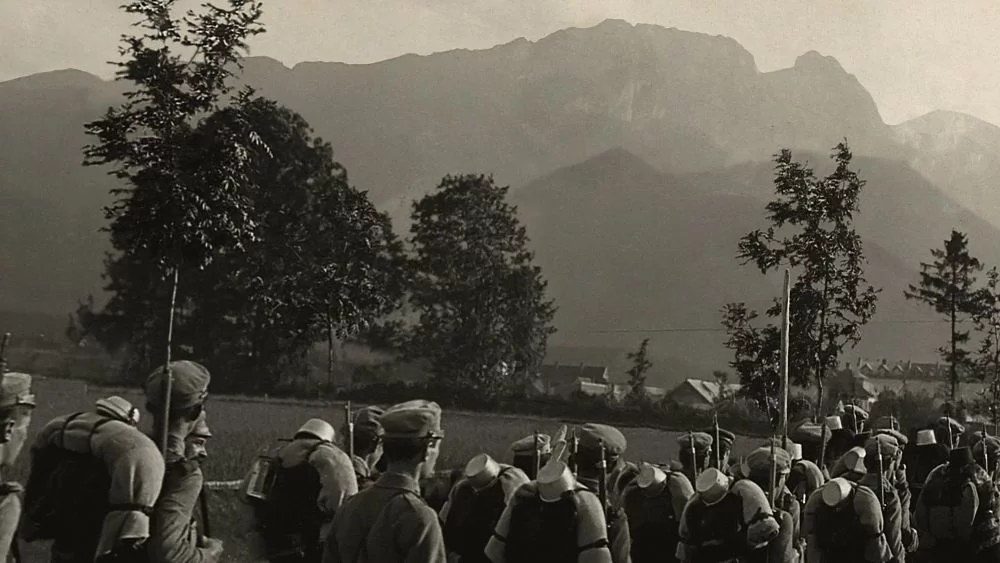 Kadr z filmu "Rzeczpospolita Zakopiańska" (1918 rok), prod. Polska 2018