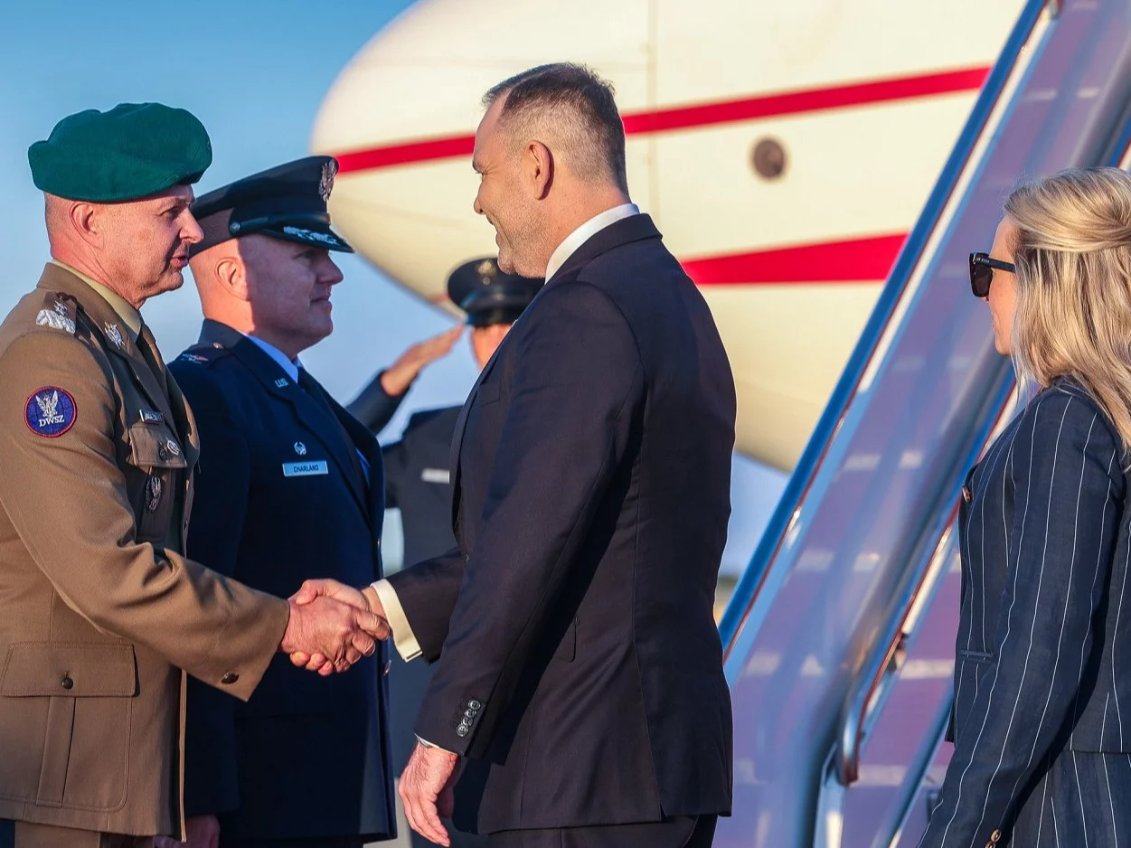 The president   landed in the USA. Klich absent during the welcome