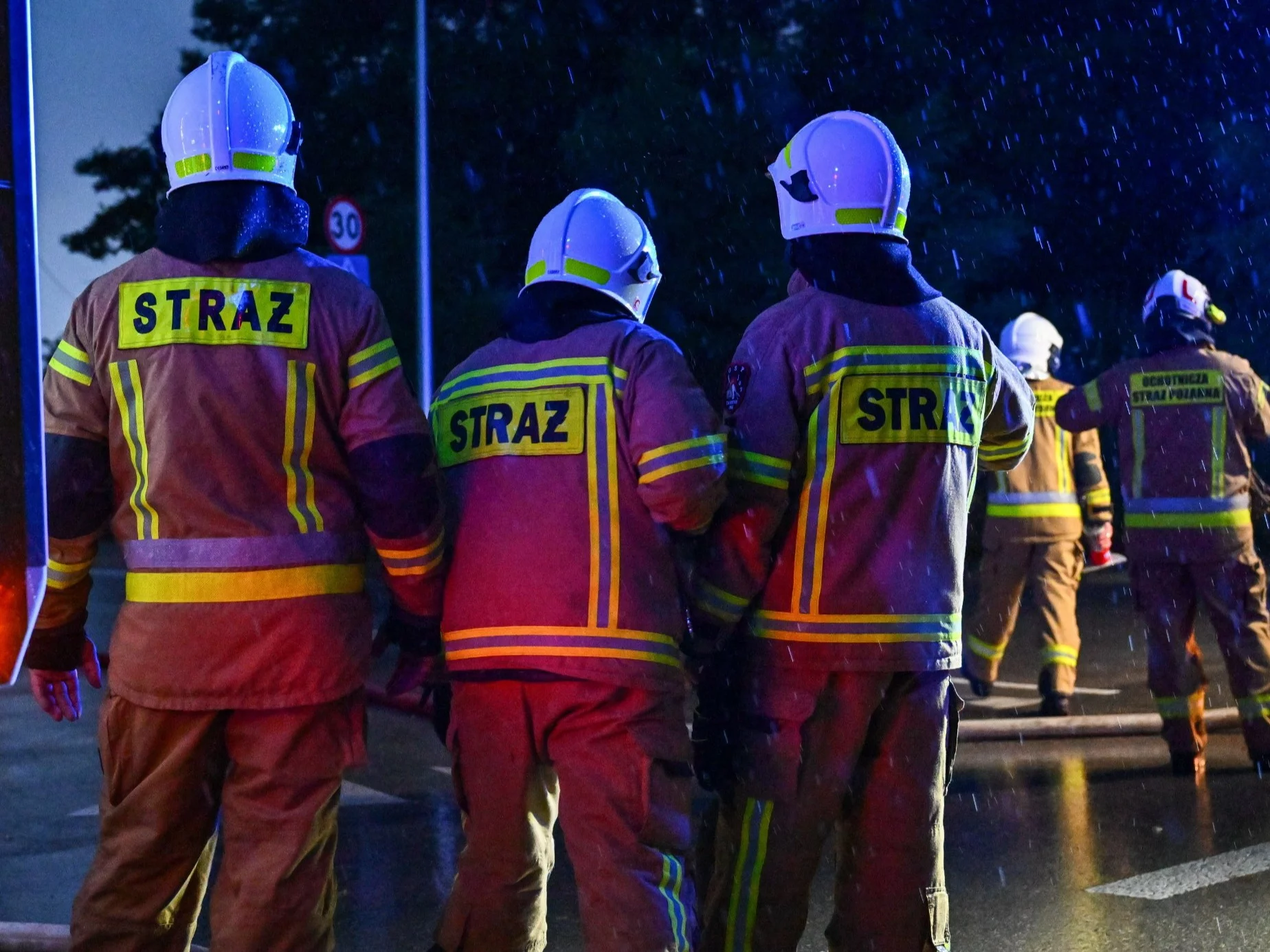 Pożar hali. Pracownicy w rozpaczy: Szef o mało zawału nie dostał