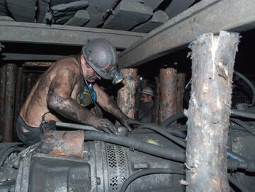 Praca w kopalni, zdjęcie ilustracyjne