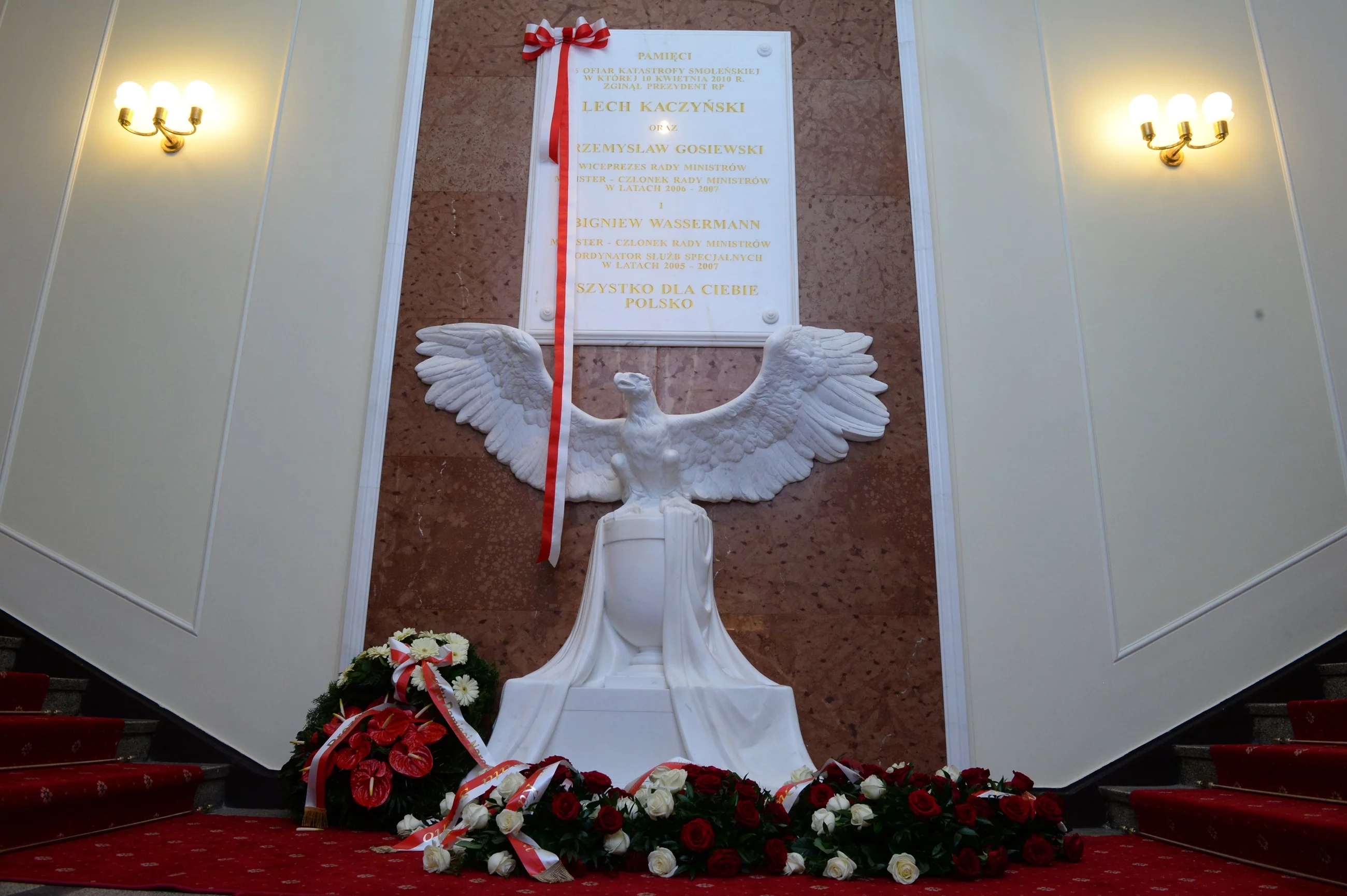 Tablica pamiątkowa w KPRM