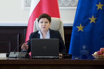 Premier Beata Szydło na posiedzeniu rządu