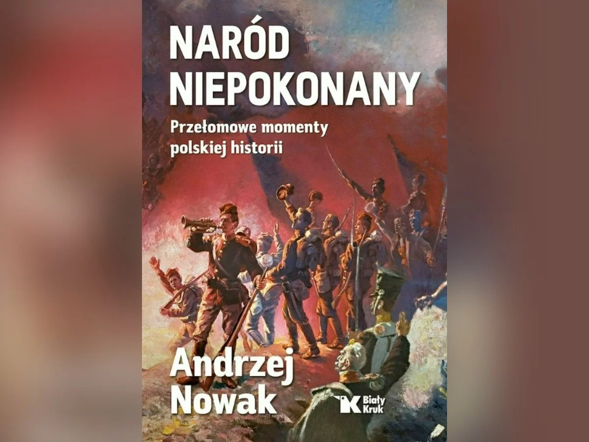 Okładka książki "Naród niepokonany" Andrzeja Nowaka