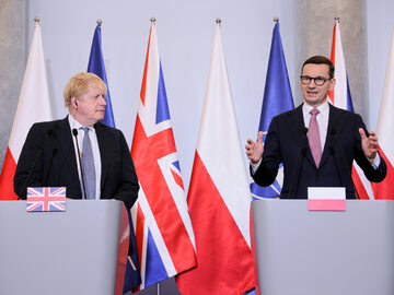 Premier Mateusz Morawiecki i premier Wielkiej Brytanii Boris Johnson