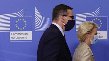 Premier Mateusz Morawiecki, szefowa KE Ursula Von den Leyen