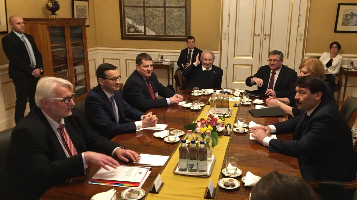 Spotkanie premiera Morawieckiego z prezydentem Węgier Jánosem Áderem.