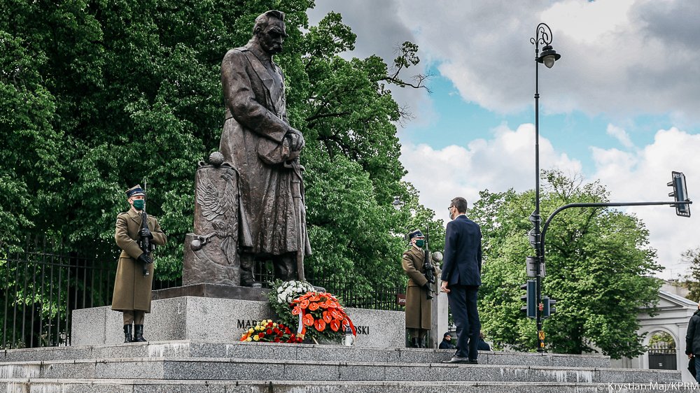 Mateusz Morawiecki uczcił 85. rocznicę śmierci marszałka Józefa Piłsudskiego