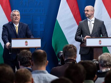 Premier Węgier Viktor Orban i rzecznik rządu Zoltan Kovacs