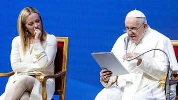 Premier Włoch Giorgia Meloni i papież Franciszek