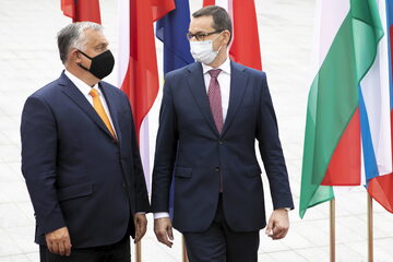 Premierzy Viktor Orban i Mateusz Morawiecki