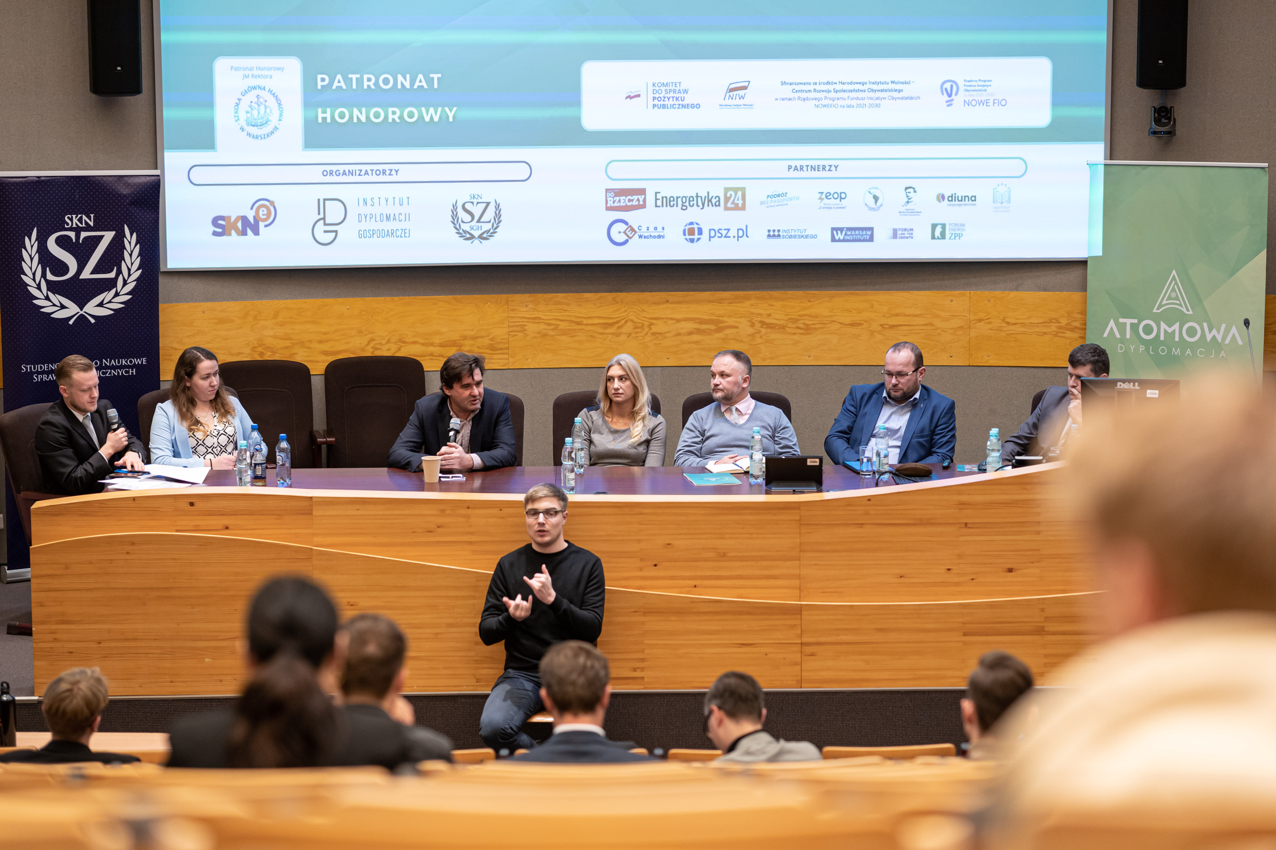 Prezentacja raportu pt. Atomowa Dyplomacja