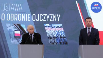 Prezes PiS Jarosław Kaczyński i szef MON Mariusz Błaszczak
