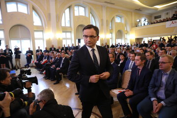Prezes Solidarnej Polski i jednocześnie minister sprawiedliwości Zbigniew Ziobo podczas konwencji. Konwencja SP