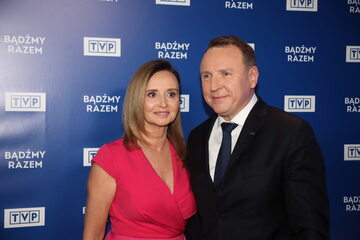 Prezes TVP Jacek Kurski (P) z żoną Joanną Kurską