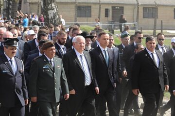 Prezydenci Izraela i Polski podczas Marszu Żywych
