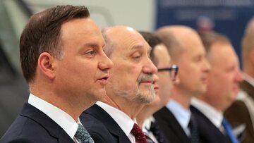 Prezydent Andrzej Duda i szef MON Antoni Macierewicz