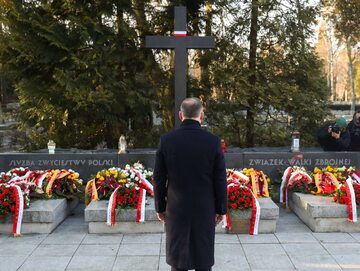 Prezydent Andrzej Duda na Cmentarzu Wojskowym na Powązkach w Warszawie