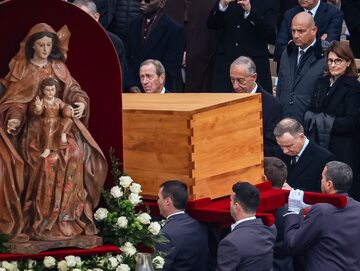 Prezydent Andrzej Duda na pogrzebie papieża Benedykta XVI