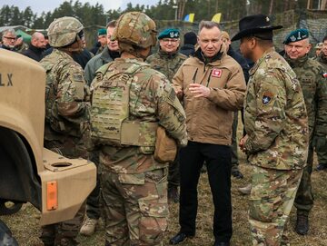 Prezydent Andrzej Duda na poligonie w Orzyszu