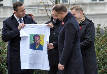 Prezydent Andrzej Duda otrzymał od PSL specjalny prezent z okazji Dnia Niepodległości
