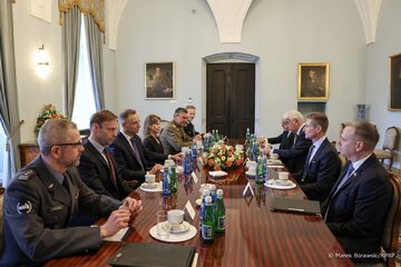 Prezydent Andrzej Duda podczas spotkania z prezesem Lockheed Martin w Pałacu Prezydenckim