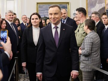Prezydent Andrzej Duda podczas spotkania ze Swiatłaną Cichanouską oraz przedstawicielami społeczności białoruskiej
