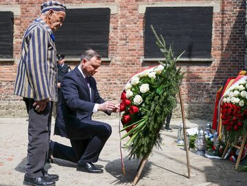 Prezydent Andrzej Duda podczas uroczystości w Auschwitz-Birkenau