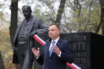 Prezydent Andrzej Duda przemawia podczas uroczystego odsłonięcia pomnika Wojciecha Korfantego
