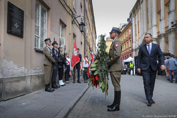 Prezydent Andrzej Duda złożył kwiaty pod tablicą upamiętniającą Grzegorza Przemyka