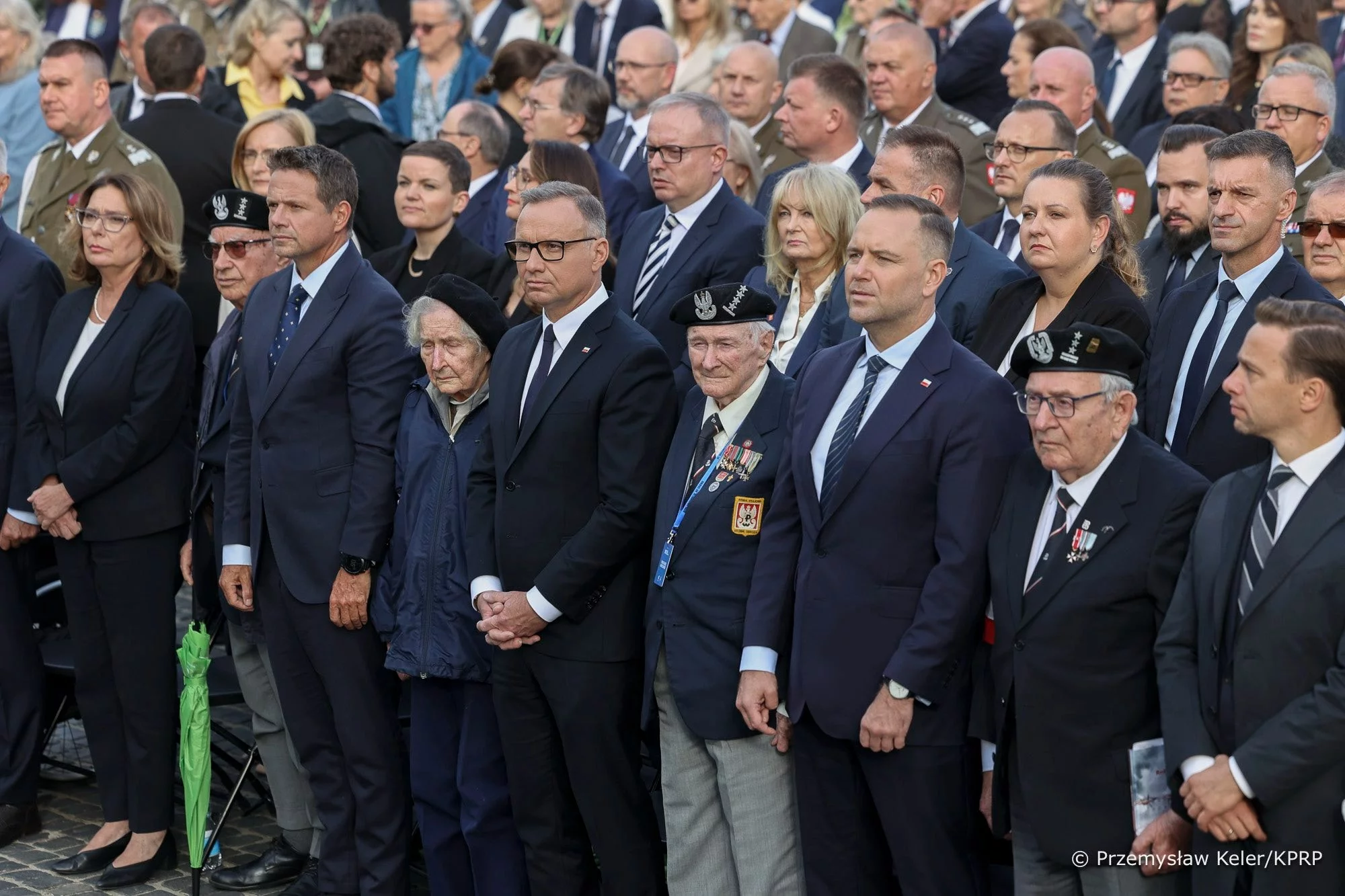 Rafał Trzaskowski, Andrzej Duda i Karol Nawrocki na uroczystościach związanych z 81. rocznicą Powstania Warszawskiego