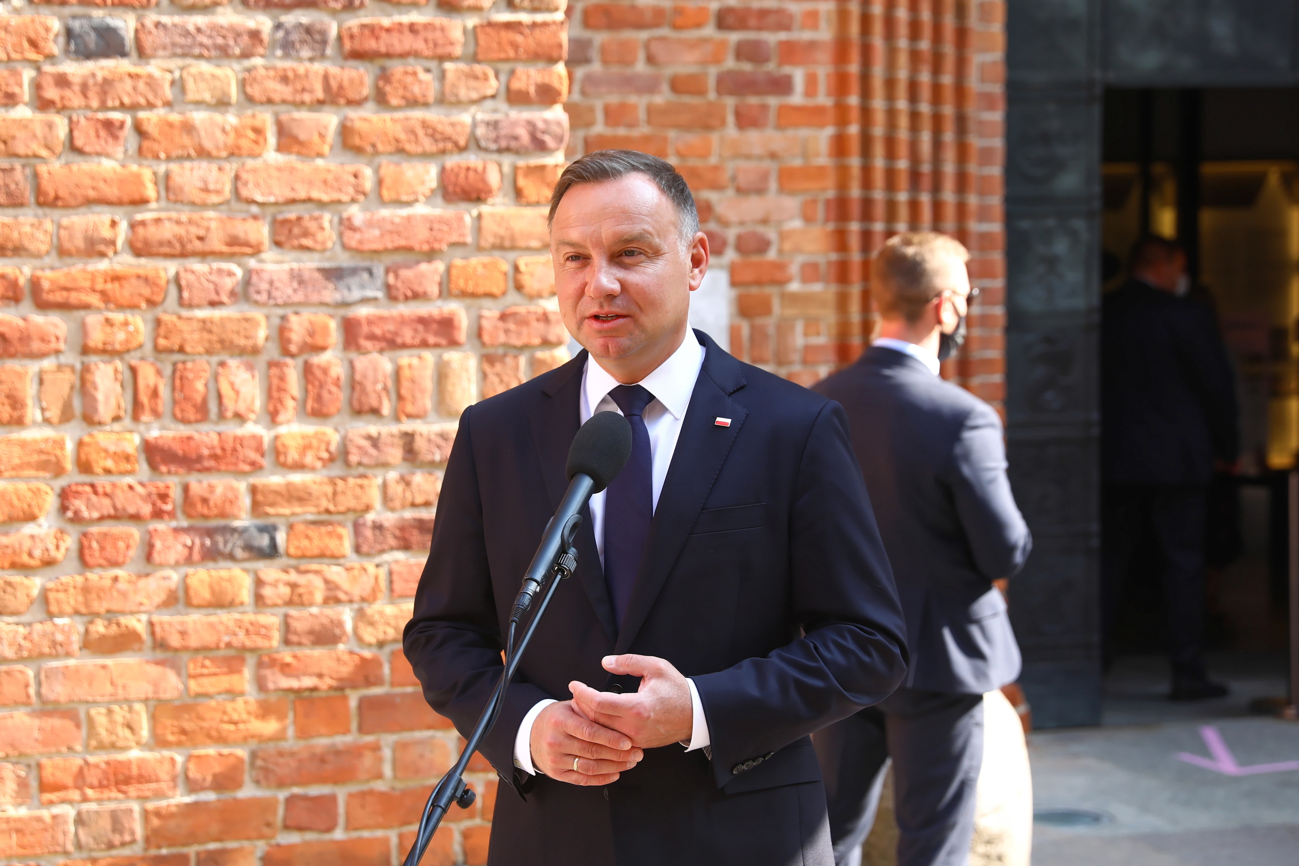 rezydent Andrzej Duda przed Bazyliką archikatedralną św. Jana Chrzciciela w Warszawie