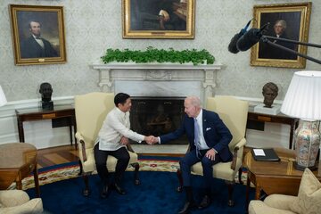 Prezydent Filipin Ferdinand Marcos Jr i prezydent USA Joe Biden w Białym Domu