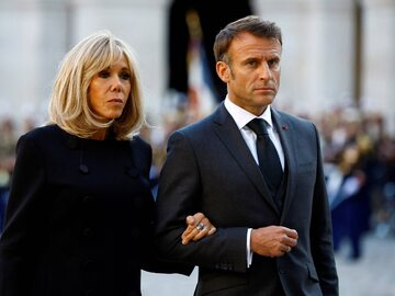 Prezydent Francji Emmanuel Macron z żoną Brigitte