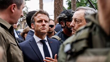 Prezydent Francji i premier Włoch w Irpieniu na Ukrainie