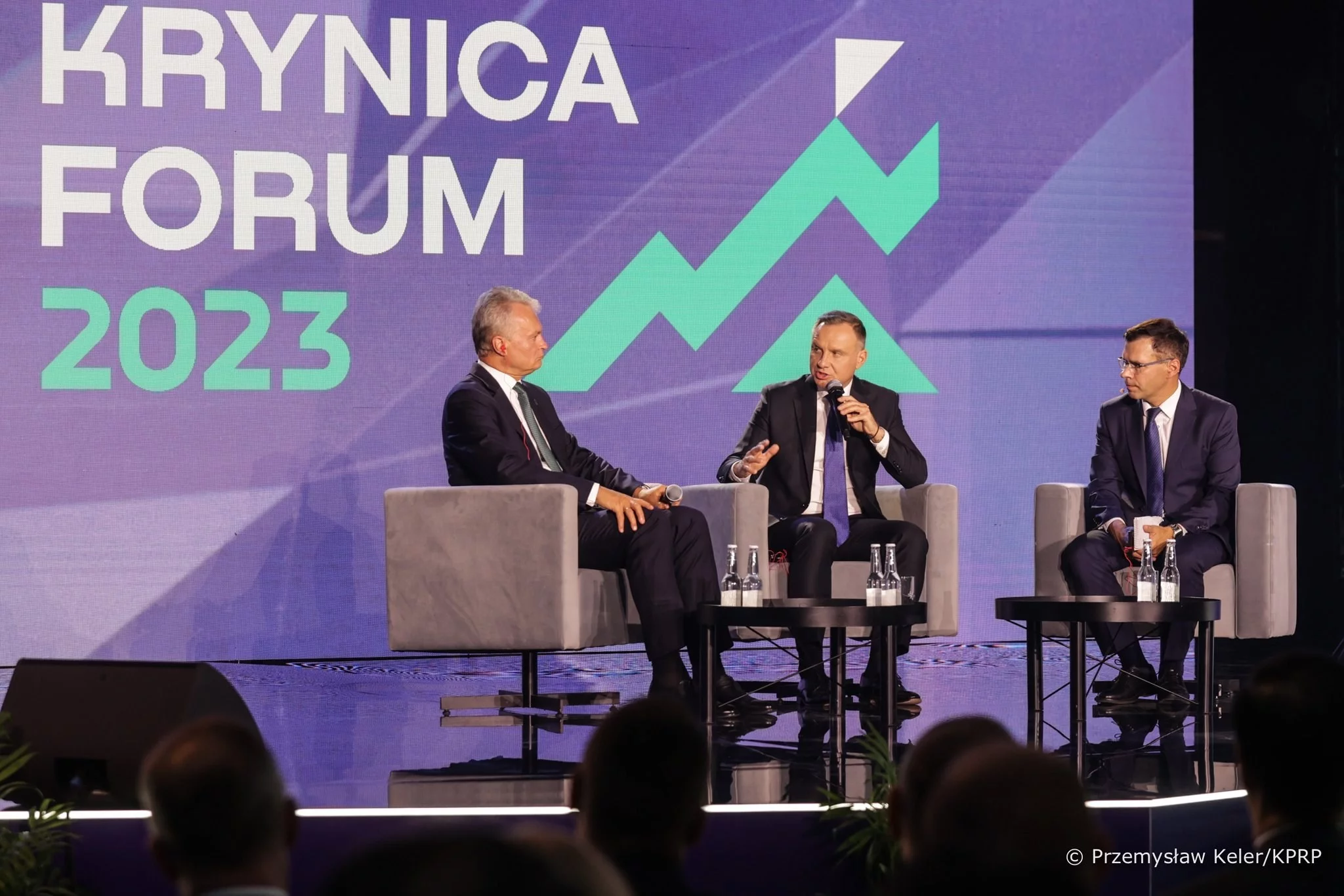 Prezydenci Polski i Litwy podczas debaty otwarcia Krynica Forum 2023