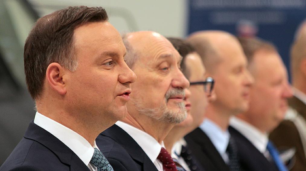 Prezydent Andrzej Duda i szef MON Antoni Macierewicz