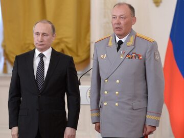Prezydent Rosji Władimir Putin i gen. Aleksandr Dwornikow