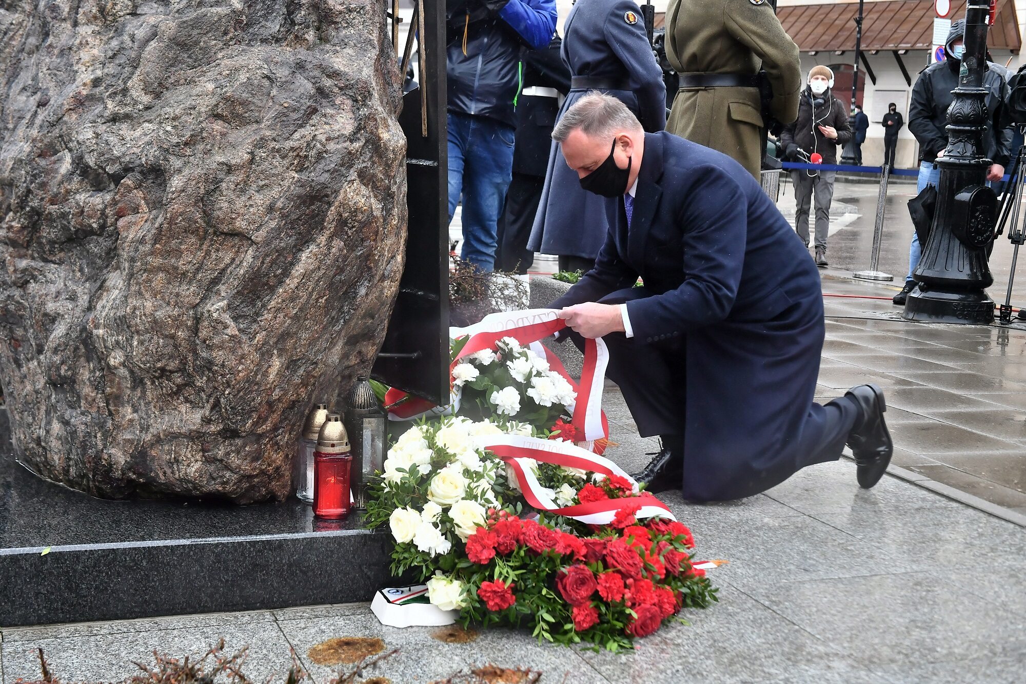 Prezydent uczcił Dzień Pamięci Ofiar Zbrodni Katyńskiej