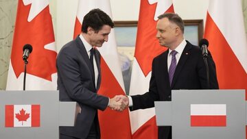 Prezydent RP Andrzej Duda (P) i premier Kanady Justin Trudeau (L)