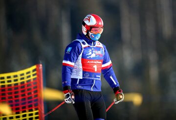 Prezydent RP Andrzej Duda podczas inauguracji VII edycji charytatywnych zawodów w narciarstwie alpejskim "12H Slalom Maraton Zakopane 2021"