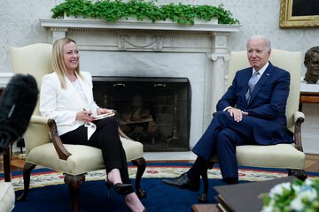 Prezydent USA Joe Biden i premier Włoch Giorgia Meloni
