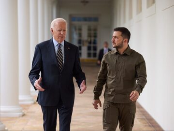 Prezydent USA Joe Biden i prezydent Ukrainy Wołodymyr Zełenski podczas spotkania w Białym Domu