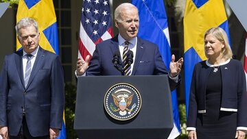 Prezydent USA Joe Biden, premier Szwecji Magdalena Andersson i prezydent Finlandii Saulim Niinisto