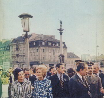 Prezydent USA Richard Nixon (drugi z lewej)  w czasie wizyty w Warszawie w 1972 roku
