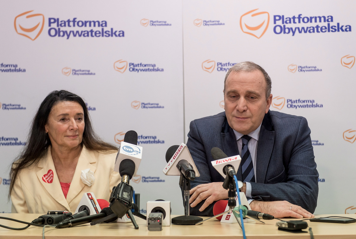 Prof. Alicja Chybicka i Grzegorz Schetyna