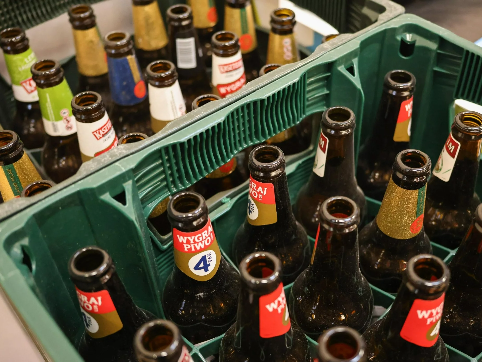 Prof. Fal: Alkohol powinien zniknąć z przestrzeni publicznej