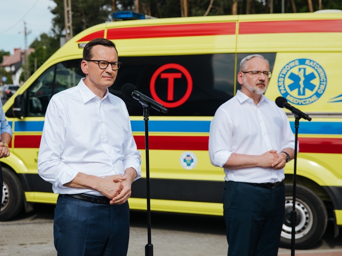 Premier Mateusz Morawiecki i minister zdrowia Adam Niedzielski